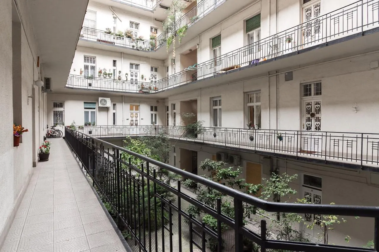 Beautiful Spacious Three-Room Suite Close To Buda Castle Budapest 0*,