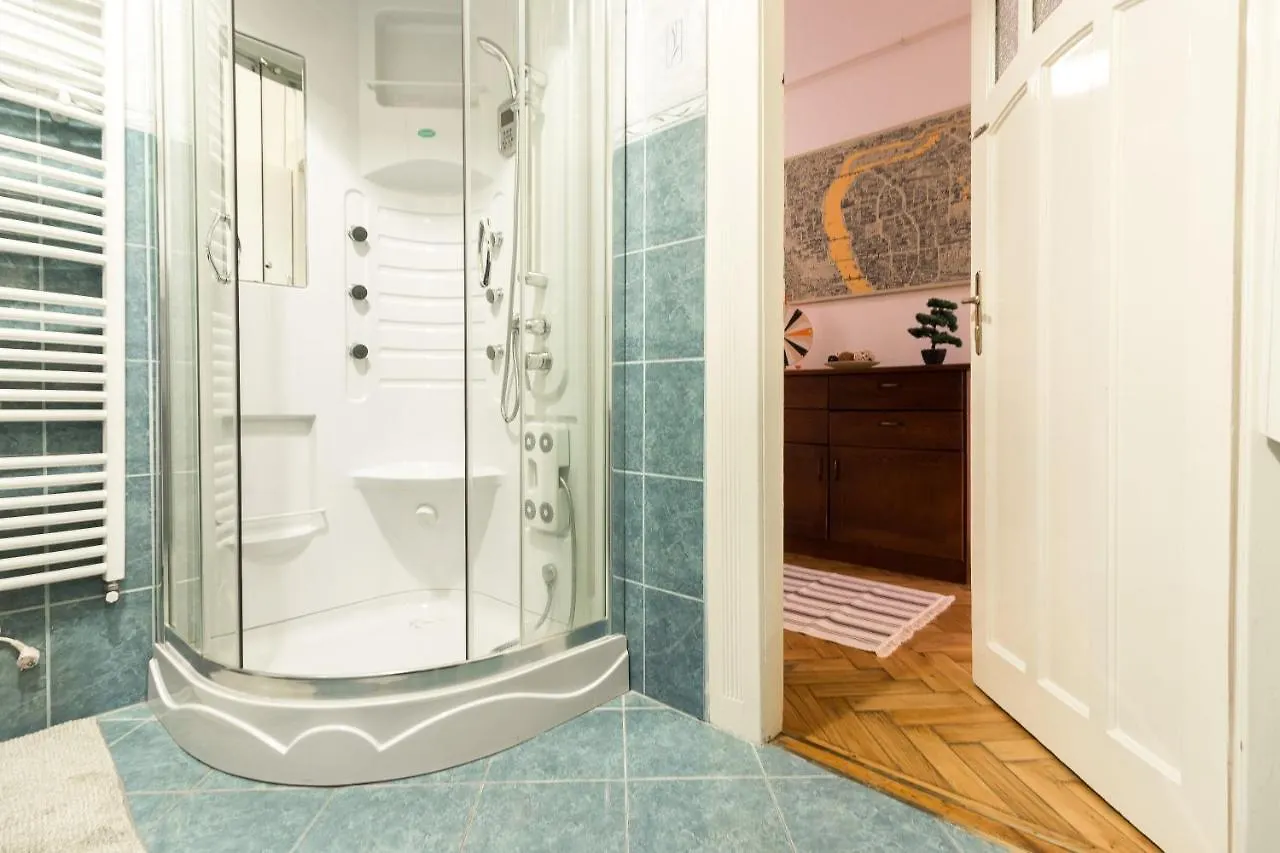 Beautiful Spacious Three-Room Suite Close To Buda Castle Budapest 0*,  Hungary
