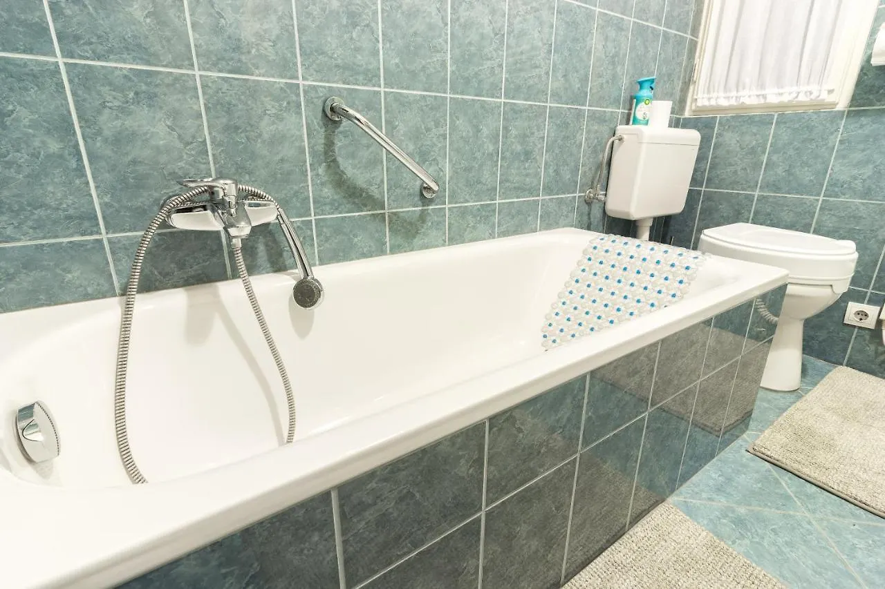 Beautiful Spacious Three-Room Suite Close To Buda Castle Budapest