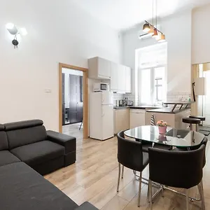 Apartment D78 Dohany, Budapest