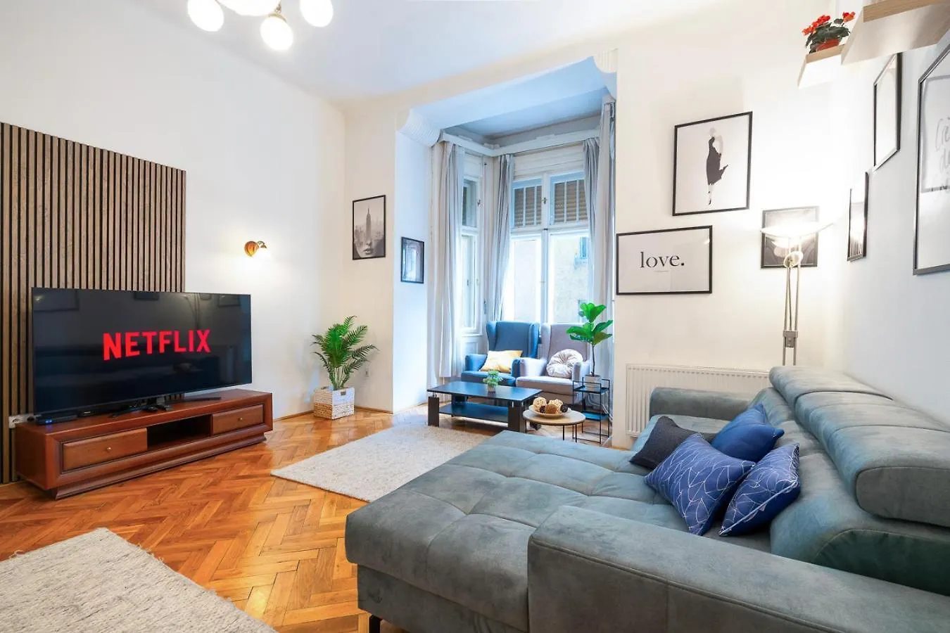 Beautiful Spacious Three-Room Suite Close To Buda Castle Budapest